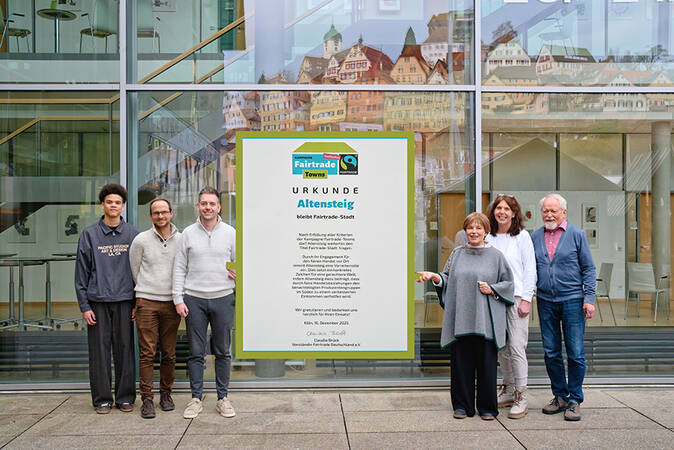 Die Steuerungsgruppe Fairtrade freut sich über die erneute Auszeichnung.
